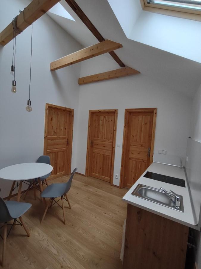 Pekloveske Apartmany V Ceskem Raji Železnice Exterior foto