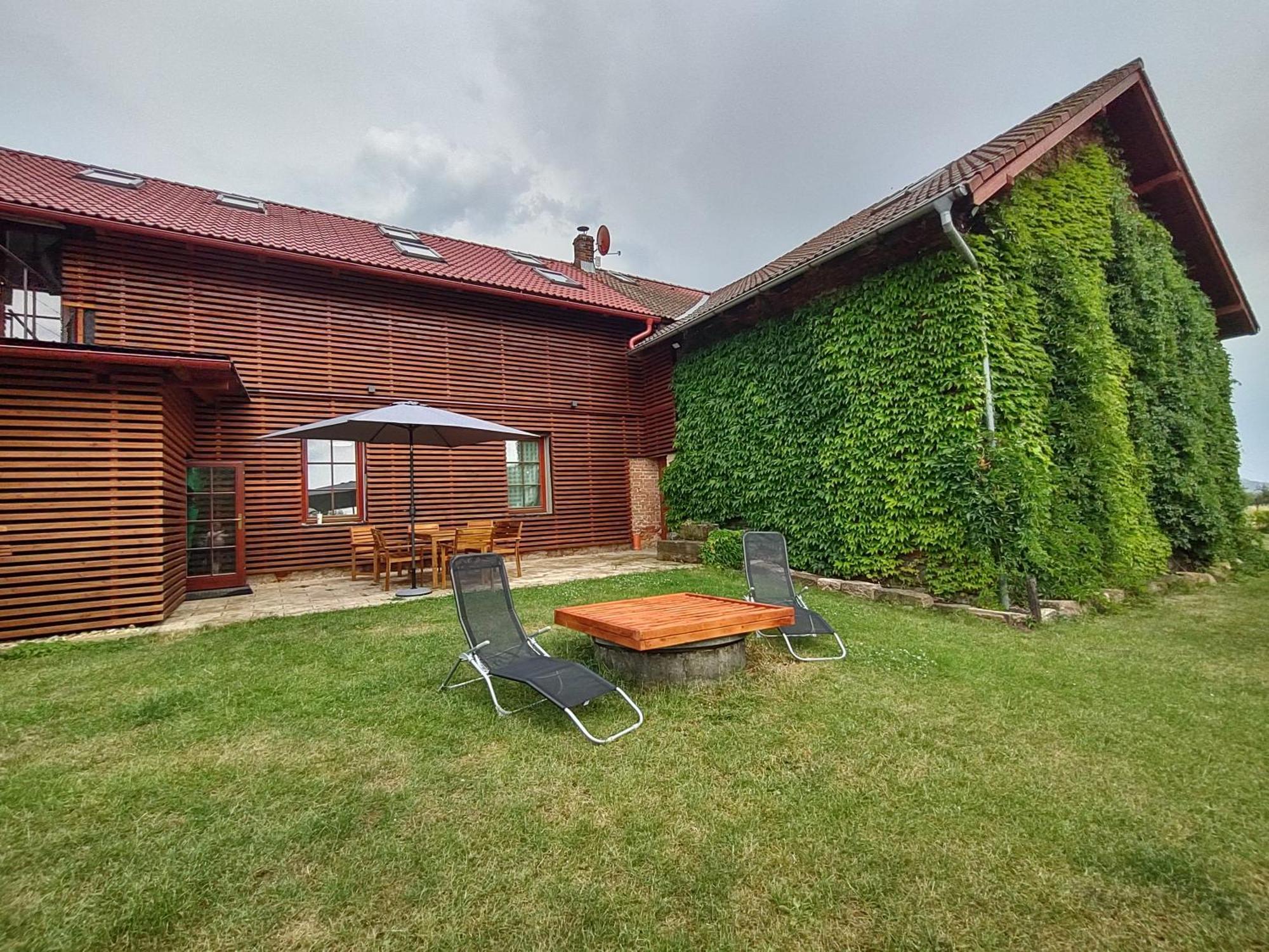 Pekloveske Apartmany V Ceskem Raji Železnice Exterior foto