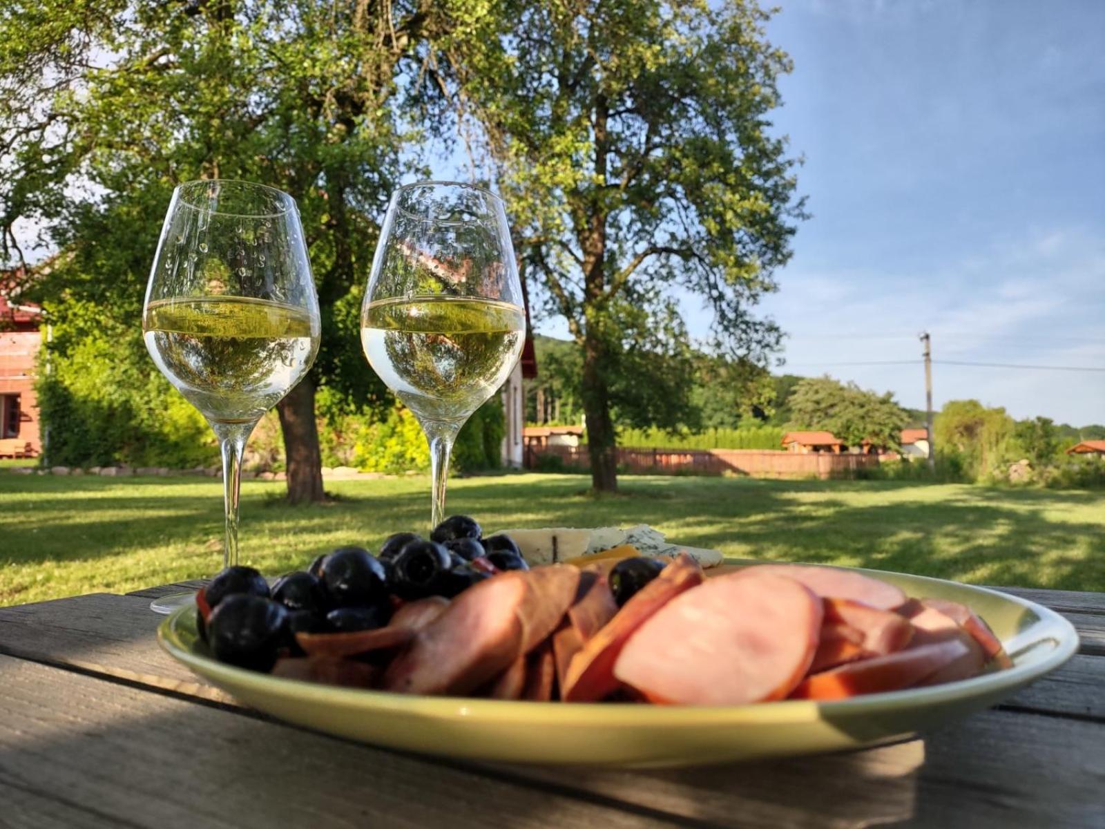Pekloveske Apartmany V Ceskem Raji Železnice Exterior foto